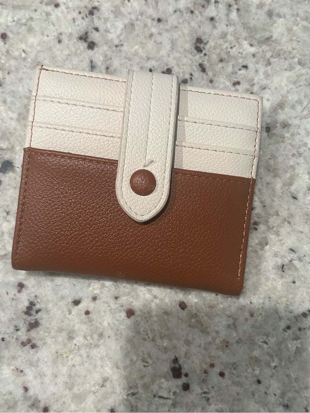 Wrangler Two-Tone Card Wallet in Cream and Brown